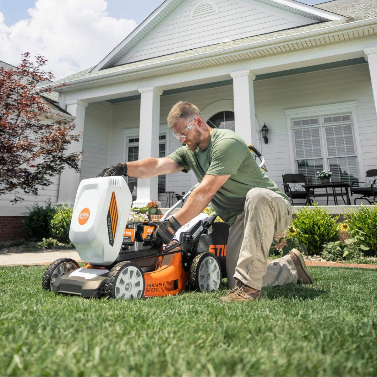 STIHL RMA 348 Battery Lawn Mower (Skin)