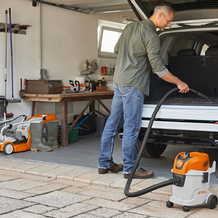 STIHL SE 33 Electric Wet Dry Vacuum Cleaner